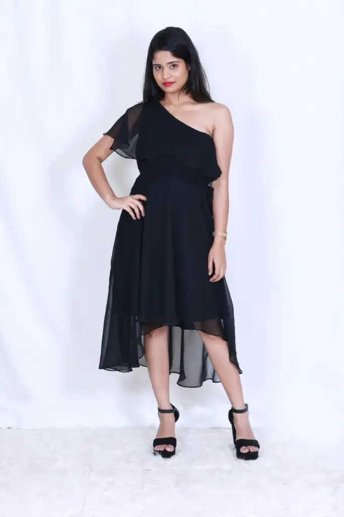 One-Shoulder Black High-Low Party Dress